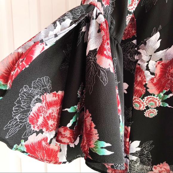 Bobeau Black Multi Floral Print Whimsigoth 3/4 Bell Sleeve Blouse Medium - Picture 9 of 15